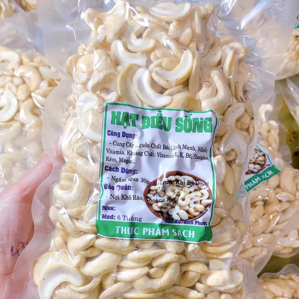 Hạt Điều Sống (tươi ) vỡ đôi làm sữa hạt, làm bánh gói  500GRAM