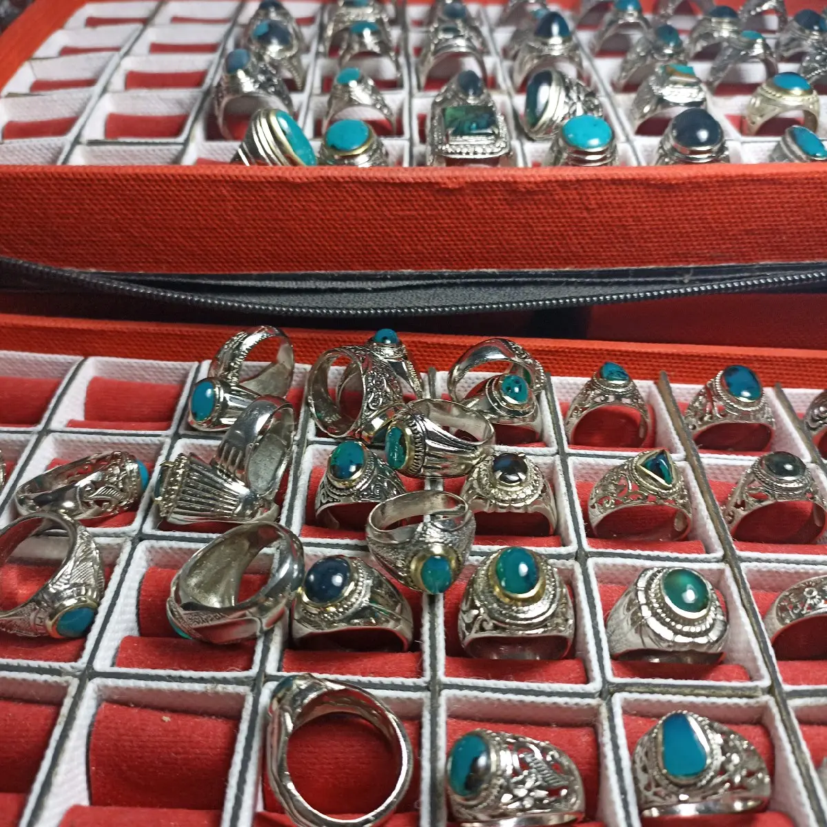 cincin bacan dko Laki-laki