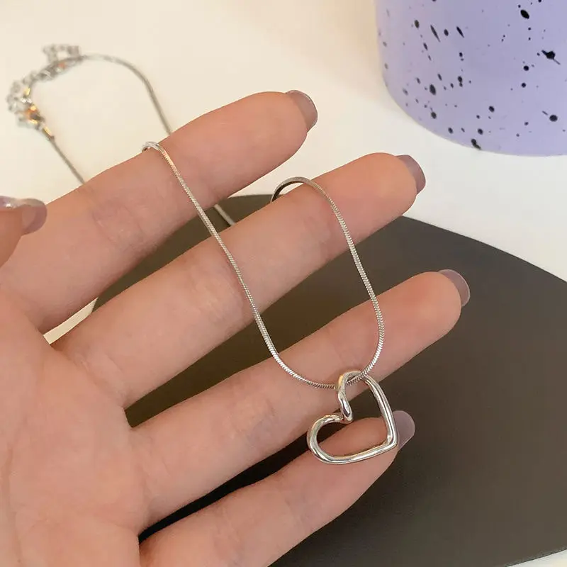 Vòng Cổ Trái Tim, Thiết Kế Rỗng Dành Cho Nữ, Hợp Xu hướng Ins, Ngọt Ngào Và Nóng Bỏng, Thích Hợp Cho Học Sinh, Phong Cách Tối Giản, Dây Chuyền Xương Đòn, Thiết Kế Độc Đáo
