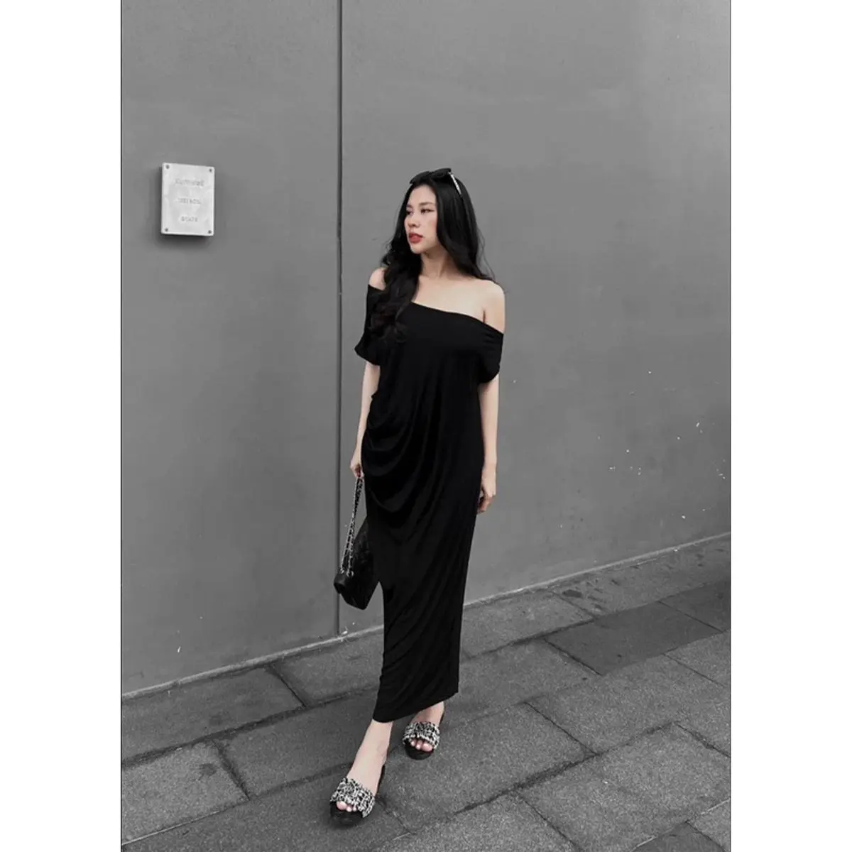 |Chang Tròn | Đầm Suông Lệch Vai Nhún Eo Bᶖgsize