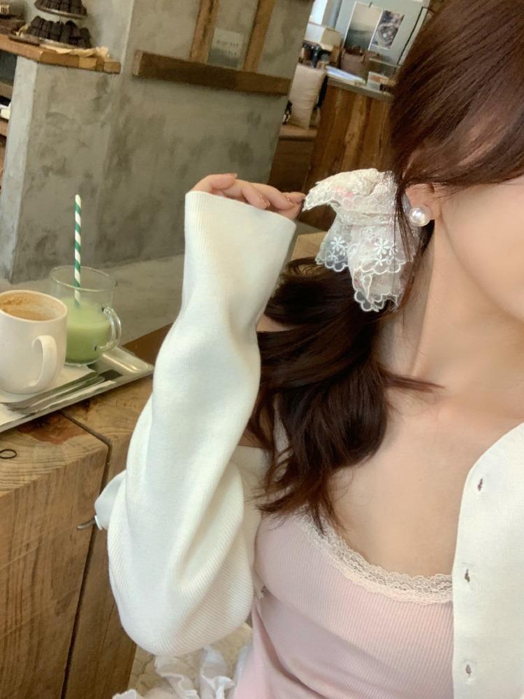 Product Introduction of Shijia Pearl Stud Earrings 2024 New Popular High-Grade Earrings 925 Silver Pin Earrings Female Light Luxury Temperament Ear Clip 4