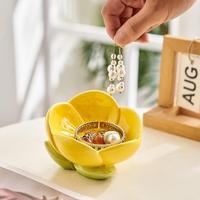 Gambar Vixplorn Tempat Penyimpanan Keramik Berbentuk Tulip / Atakan Bunga Tulip Keramik / Wadah Cantik Untuk Kunci & Aksesoris / Dekorasi Rumah Aesthetic - B-Merah muda dari Vixplorn official Kab. Tangerang 5 Tokopedia