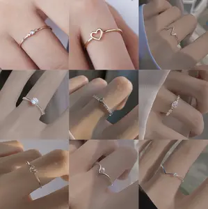 Cincin Simple Warna Gold Hias untuk Wanita / Perhiasan Cincin Wanita Mini Ring Rose Silver