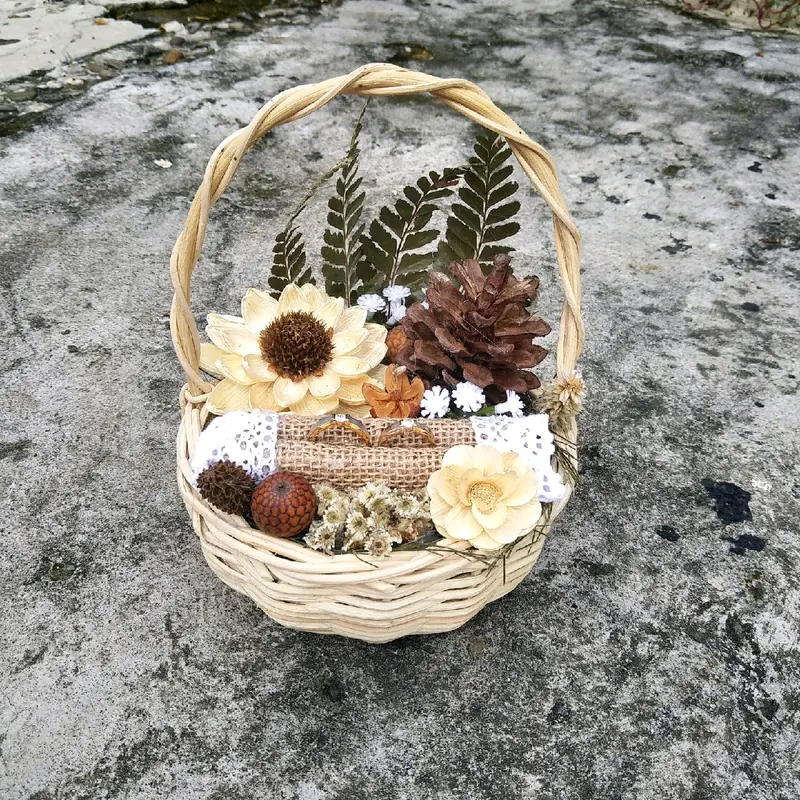 Tempat Cincin dari Rotan Dekorasi Pernikahan 2