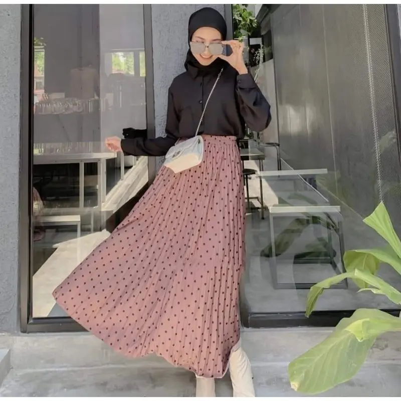ROK PLISKET MOTIF POLKADOT 7/8 PREMIUM Bawahan Muslimah Rok Plisket Panjang Motif Wanita Terbaru | MOKAT STORE 2