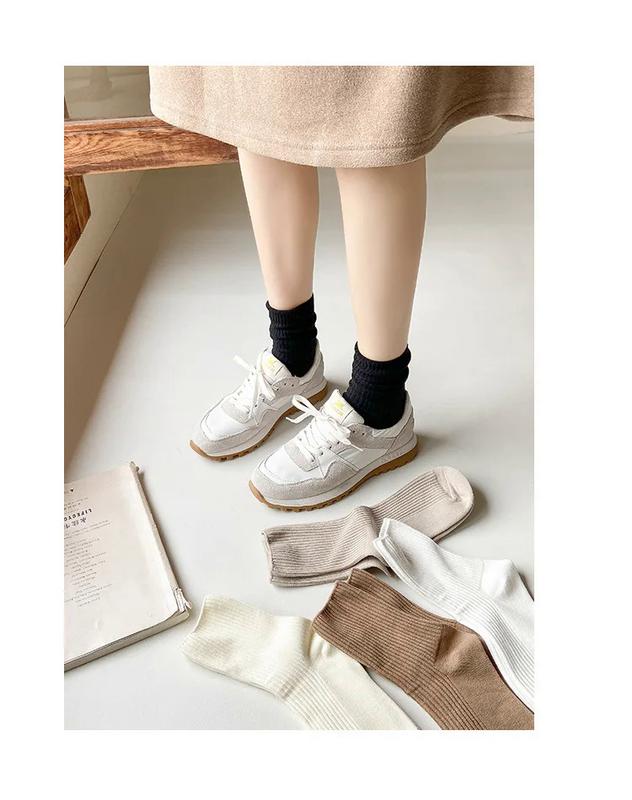 Product Introduction of 1Pcs New Female Japanese Socks Solid Color Women's Casual Cotton Cute Socks Autumn Simple Women's Medium Length Socks 8