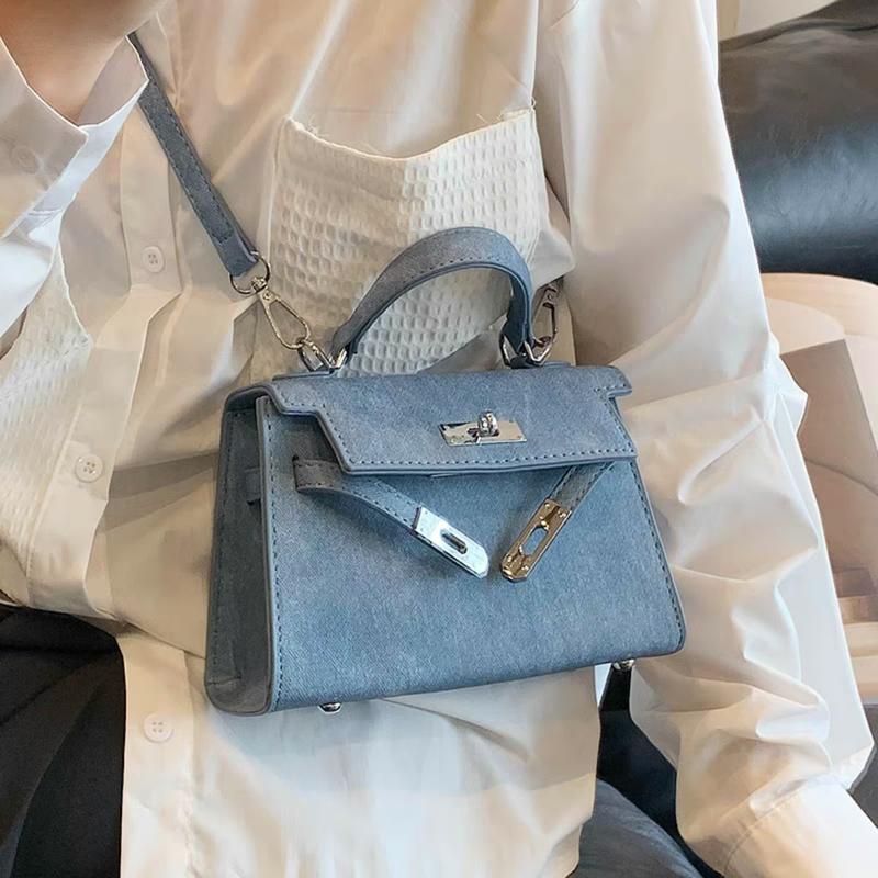 Túi Xách Nữ Chất Liệu Vải Nhung Cầm Tay Đeo Chéo Có Dây Điều Chỉnh Ngắn Dài Size 19cm - 20cm Bag Nữ tui  qc