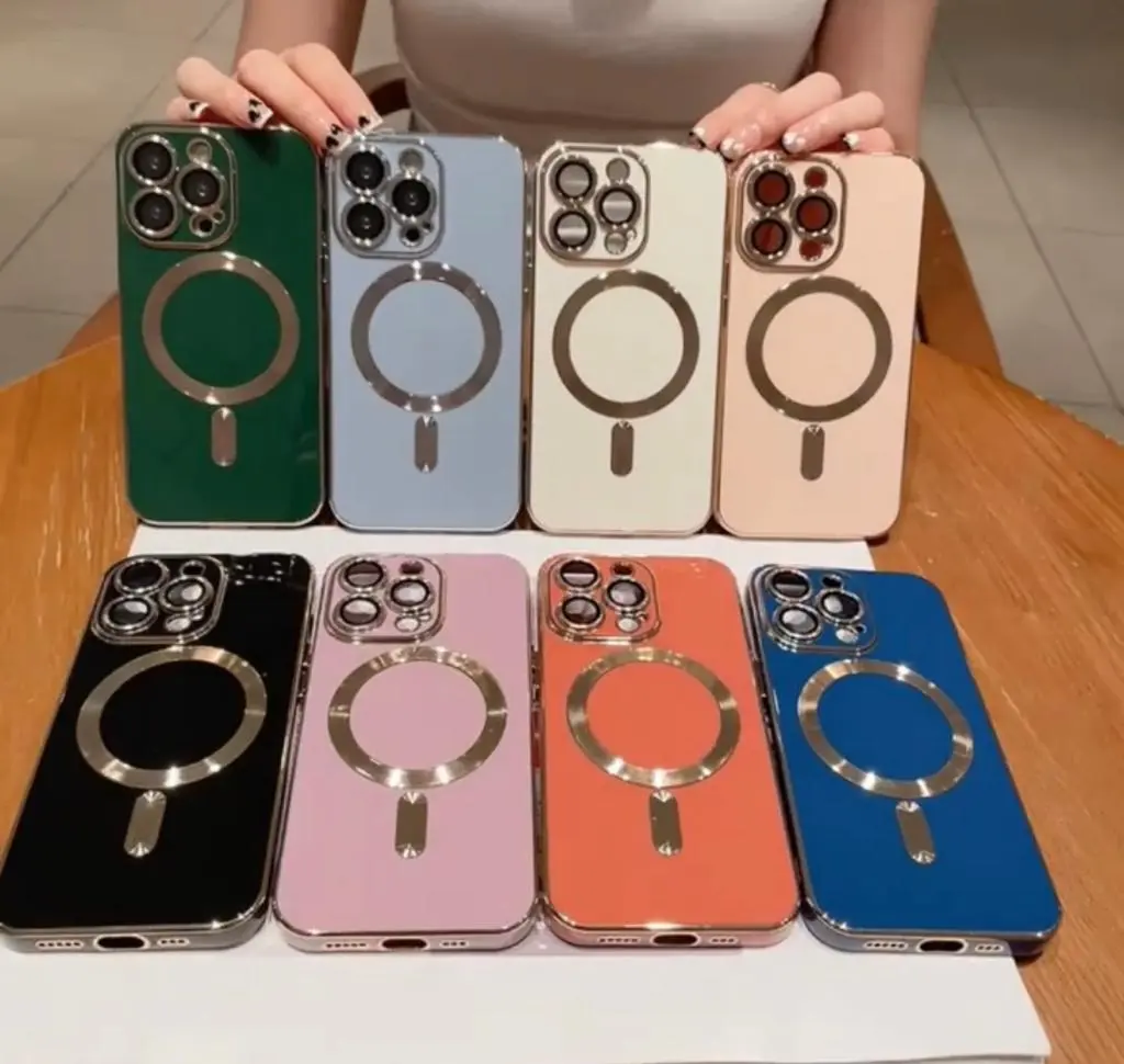 CASE IPHONE 11 / 11 PRO / 11 PRO MAX / 12 / 12 PRO / 12 PRO MAX / 13 / 13 PRO / 13 PRO MAX / 14 / 14 PLUS / 14 PRO / 14 PRO MAX SOFTCASE TPU PLAIN LIST GOLD MAGSAFE MAGNETIC