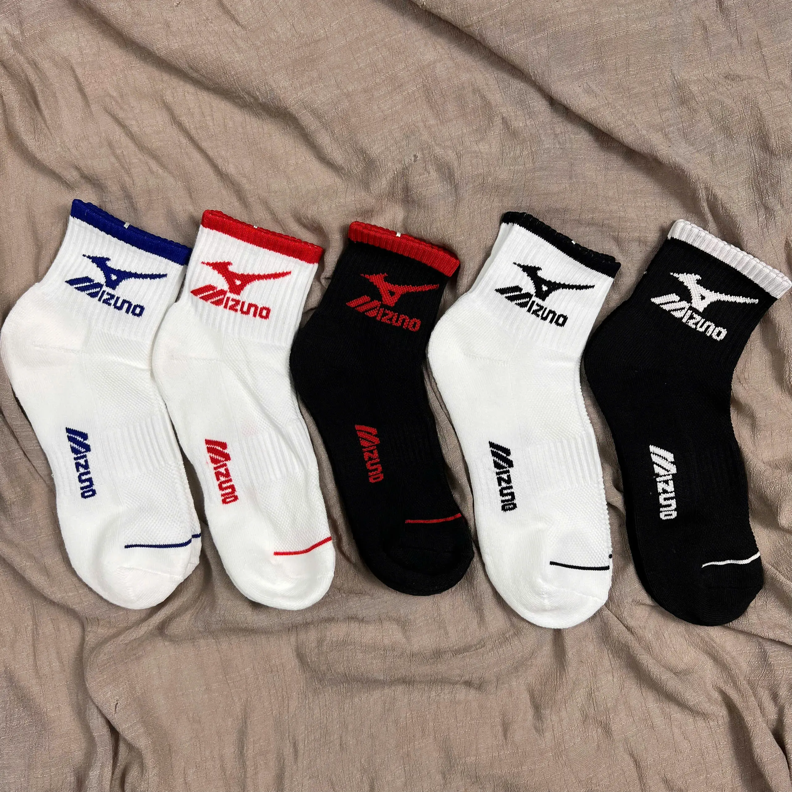 Tất Vớ thể thao Mizunu SỌC VIỀN lót đệm xù cổ trung nam , nữ  phong cách