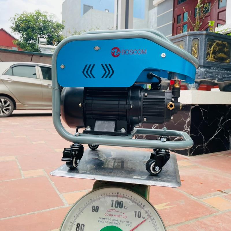 Máy rửa xe áp lưc cao T988 - Máy phun xịt rửa xe mini BOSCOM có bánh lăn tiện lợi