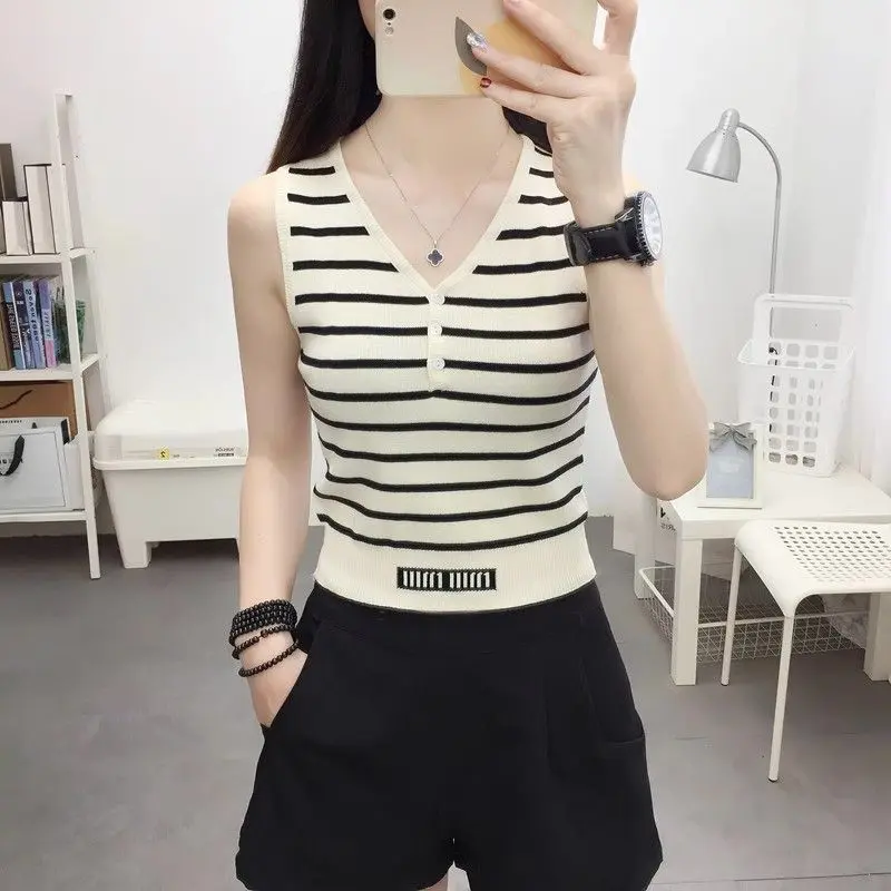 Áo Yếm Lụa Lạnh Cổ Chữ V, Dành Cho Nữ, Ngắn Và Nhỏ, Phong Cách Nước Ngoài, Áo Không Tay Dệt Kim, Áo Ngực Sọc, Mỏng, Thích Hợp Cho Mùa Hè