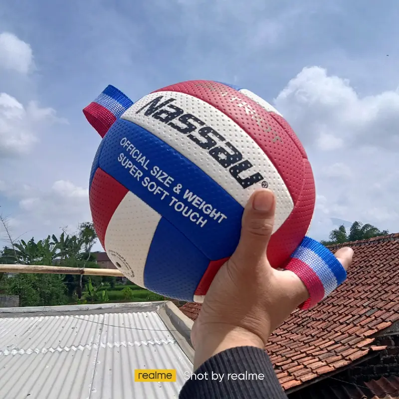 Bola Voli Gantung Nassau Outdoor Ball alat untuk latihan power pukulan volly 0