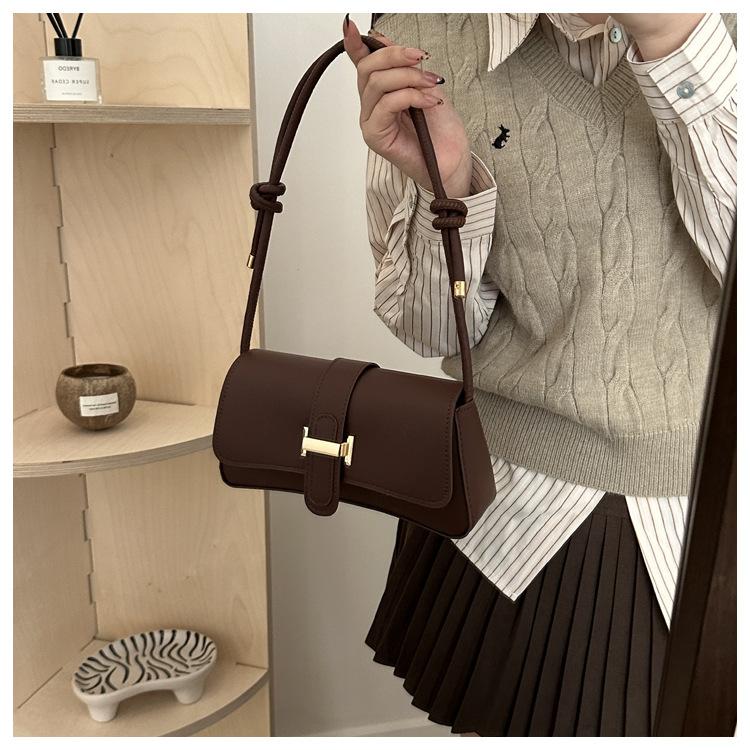Product Introduction of Niche High-End Design Fashion Suitable for Various Scenes Niche Elegant Fashion Pouches Women's Bag New Western Style All-Matching Messenger Bag Fashion Shoulder Underarm Bag 16