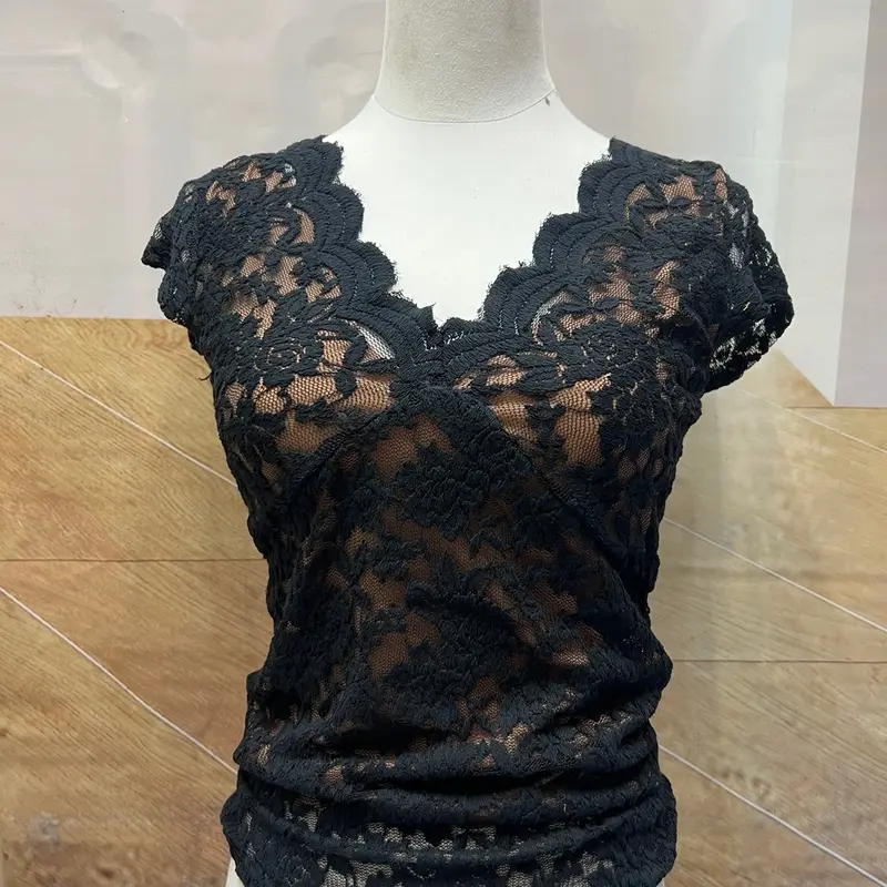 HOT- Xả áo ren cộc tay có lót trước sexy fom nhỏ 1