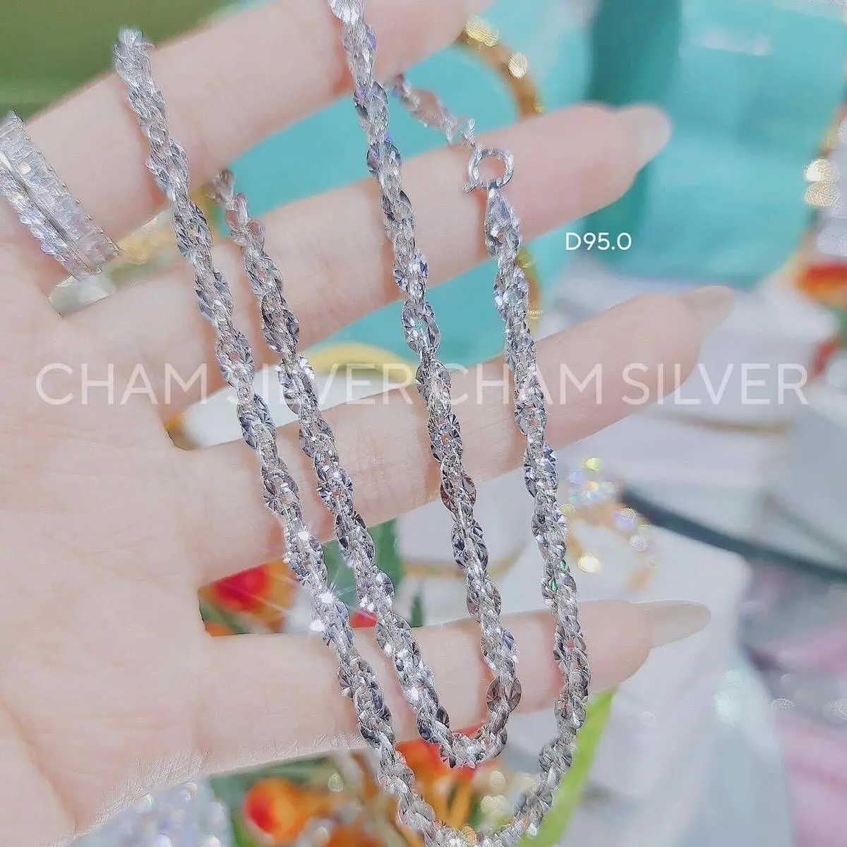 Dây Chuyền Titan Trắng Xoắn Mai 8D Nữ Trang, đeo đời đời ko phai ko đen