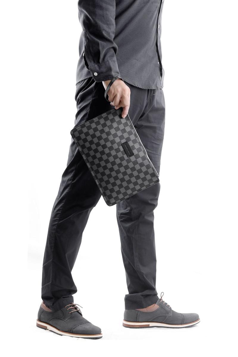 Product Introduction of New Men's Personalized Clutch Chessboard Grid Contrast Color and Versatile Trendy Clutch Large Capacity Mobile Phone Bag Wholesale 3
