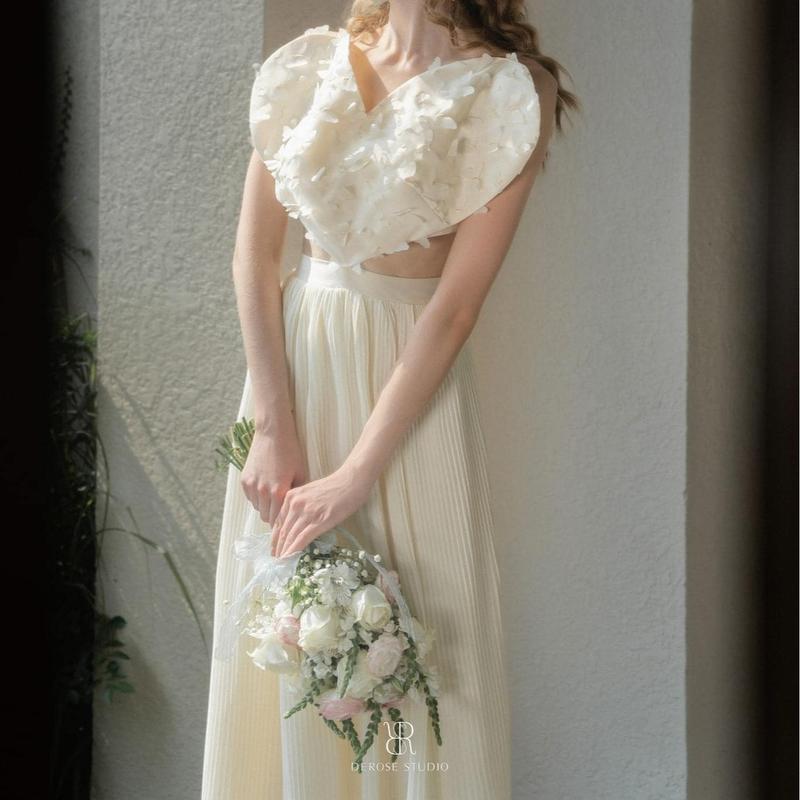 SOLEI DRESS - Váy hai dây trái tim cách điệu trắng be cho nữ 2