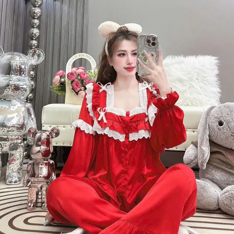 SET BỘ PIZAMA  TAY DÀI  QUẦN  DÀI Pizama lụa  Latin cổ vuông  viền ren đính nơ  size 40-dưới 58kg