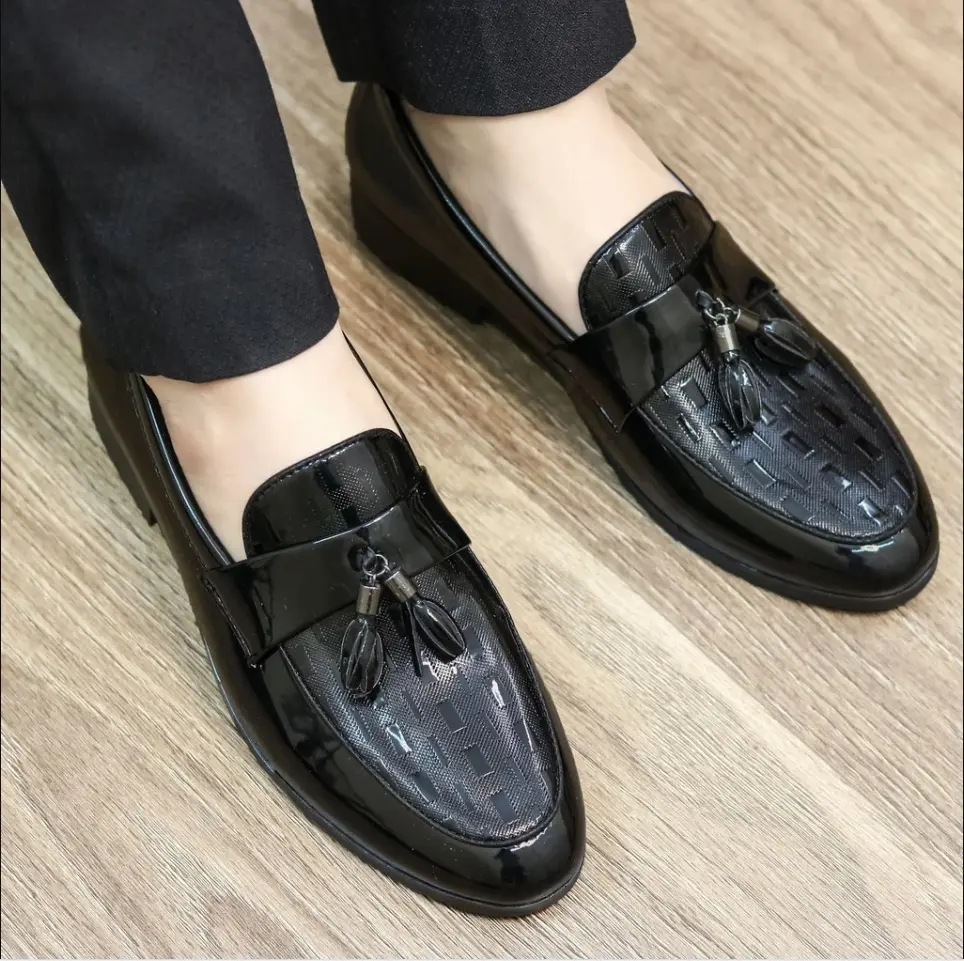 Giày Lười Da Nam Cao Cấp HOT TREND 2024 Chất liệu Da Bóng Dập caro đính chuông sắt, Phong cánh Hàn Quốc Shoes Jean