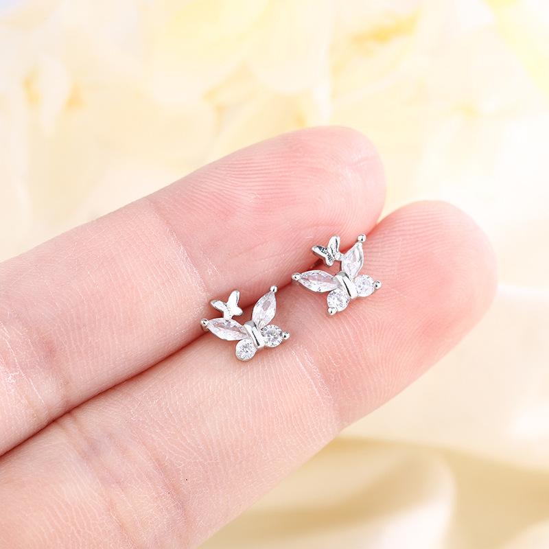 Product Introduction of Vòng tai bướm zircon siêu ngon – Màu sắc tươi hè, dễ mặc hàng ngày 1
