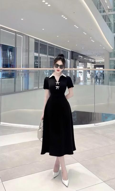 Product Introduction of Đầm tuyết mưa cổ V kèm tag đá 34