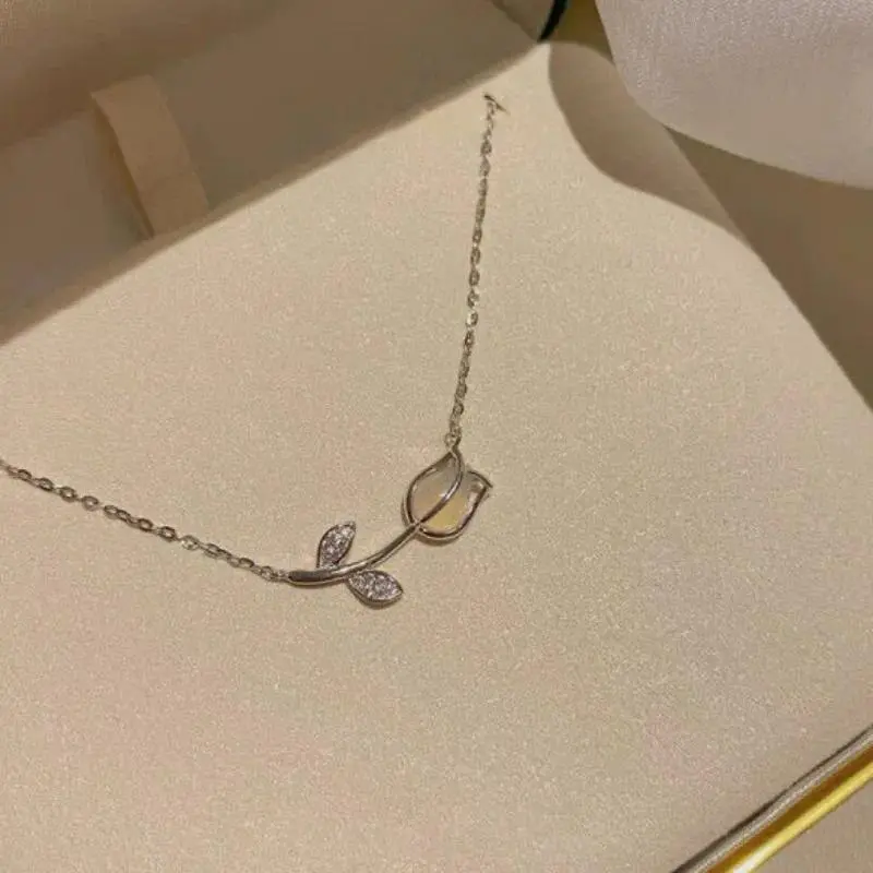 1/2pcs Tulip Necklace  Feminine Personality  Simple Girlfriend Necklace  European and American Fashion Valentine's Day Gift