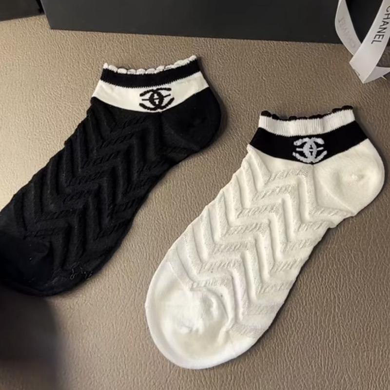 Product Introduction of Women's Socks Spring Summer Thin Solid Color Lace Boat Socks Low Cut Short Tube Girls Socks Ins Pure Cotton Breathable Trendy 11