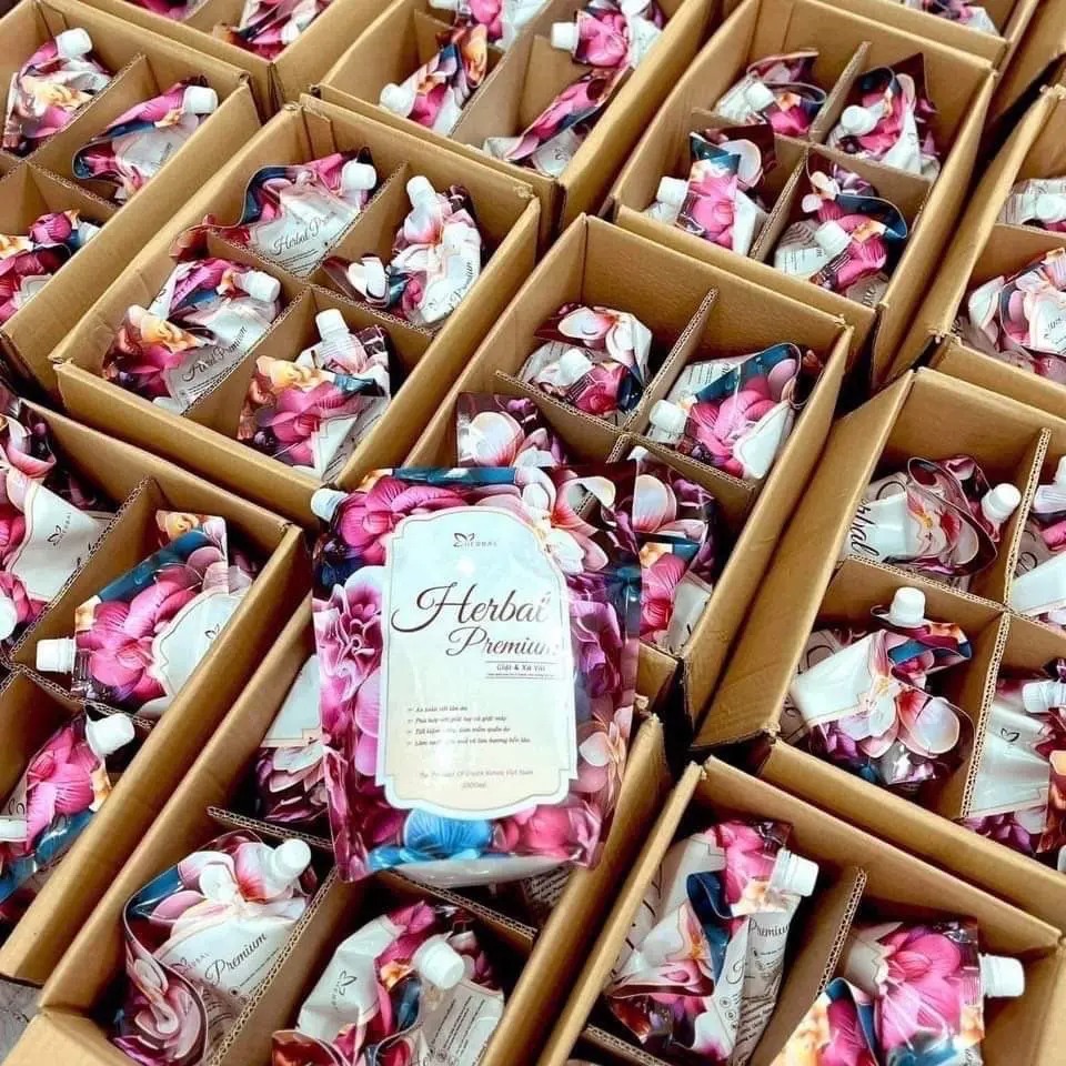 Nước giặt & xả nước hoa, Herbal Premium Hương nước hoa Pháp ( 1 túi 3lít )lưu hương lâu Làm Sạch