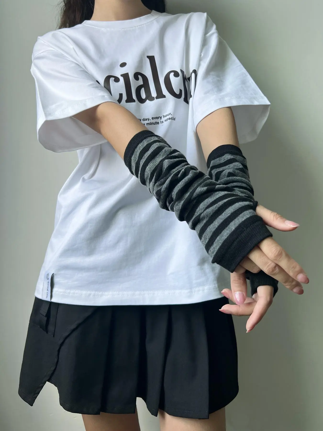 Women's Colorblock Striped Print Half-finger Gloves, Casual Cute Knitted Long Gloves for Fall & Winter, Fashion Accessories for Women & Girls