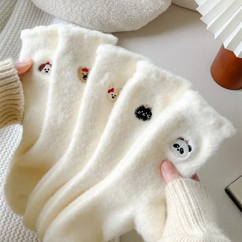 ￼Set 5 đôi Vớ Lông Cổ Trung Dày Dặn Mền Mại Giữ Ấm Mùa Đông Cho Nữ Siêu Ấm Màu Trắng - Cảm xúc Dễ Thương - (ABE) Nhung