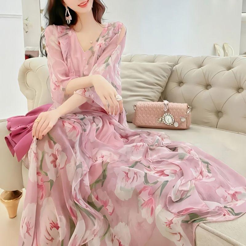 Product Introduction of Váy Voan, Shi Tong Tùy Chỉnh, Ngọt Ngào Và Thanh Lịch, Bộ Sưu Tập Mùa Xuân Và Mùa Hè 2022, Hàng Mới Về, Dành Cho Nữ, In Hình, Cổ Chữ V, Váy Dài Trung Bình Có Khóa Women Dress Màu Hồng 1