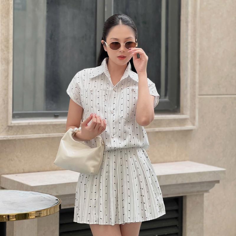 Set Áo Sơ Mi Tay Lỡ  Kèm Chân Váy Xếp Ly Dress Women Phong Cách Thời Trang, Thanh Lịch Top Kem 1