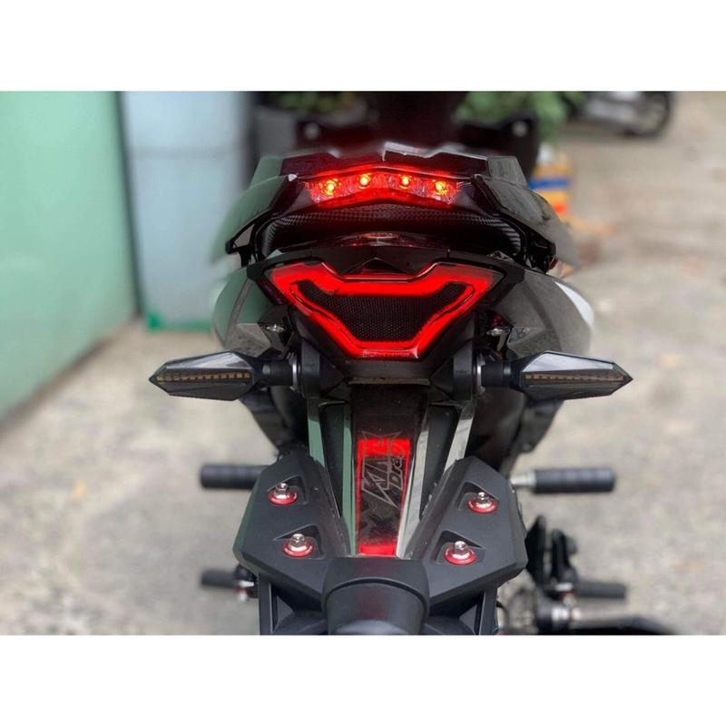 Cảng LC nháy F1 tay dắt có đèn lắp cho Ex150,155, VVa, winner V1, winner V2, V3, X Phụ Kiện Phụ Tùng