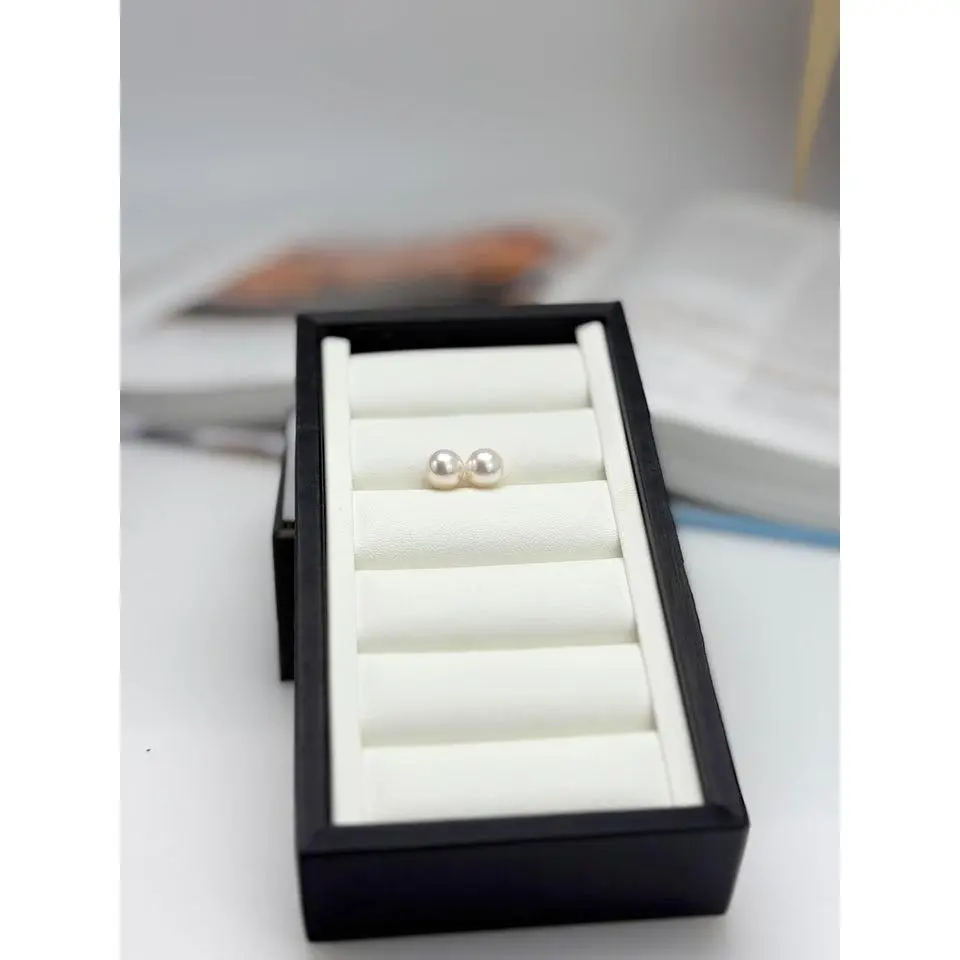 18K Solid Gold Saltwater Japan Top Luster Akoya Pearl (8.5-9mm) Stud Earrings | Timeless Radiance for Every Occasion