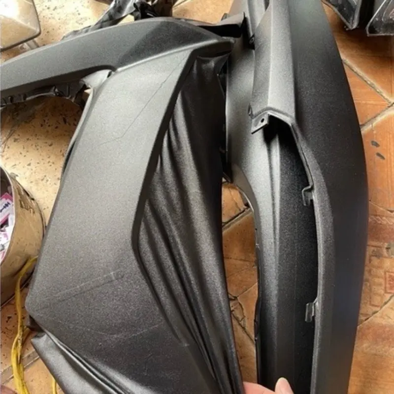 Decal đen nhám loại dày dán xe 5