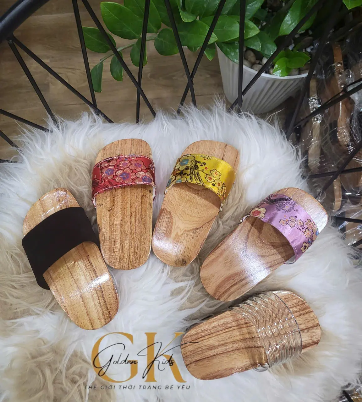 Guốc mộc gỗ Mẹ và Bé quai gấm nhung đủ màu