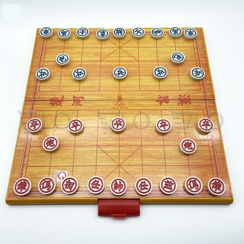 Bộ Cờ Tướng Loại Lớn 42x42cm Kèm Bàn Cờ Kiêm Hộp Đựng Board Game