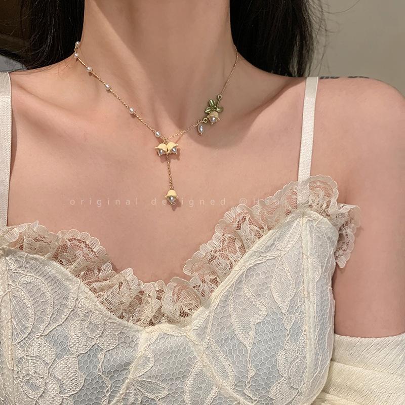Product Introduction of Lucent_2025 Necklace for Women Korean and Japanese Style 2025 New Trendy Clavicle Chain Sweet Cool Style Heart Sweater Chain Metal Texture High-end Feel for Women 9