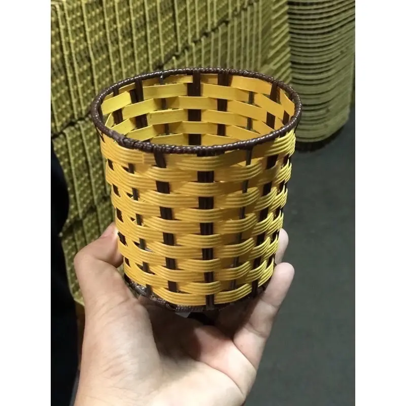 giỏ cắm hoa khung sắt nan nhựa giả mây 10*10cm 7