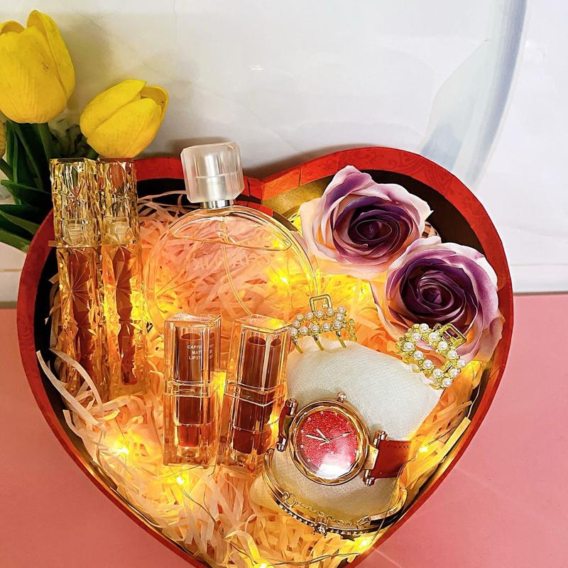Combo quà tặng Valentine (14/2) trái tim tặng ngừoi yêu gồm : son môi, hoa sáp, nước hoa combo đông hồ còng tay, 2 kẹp tóc , phụ kiện đèn  ,có thiếp chúc và túi đựng đầy đủ