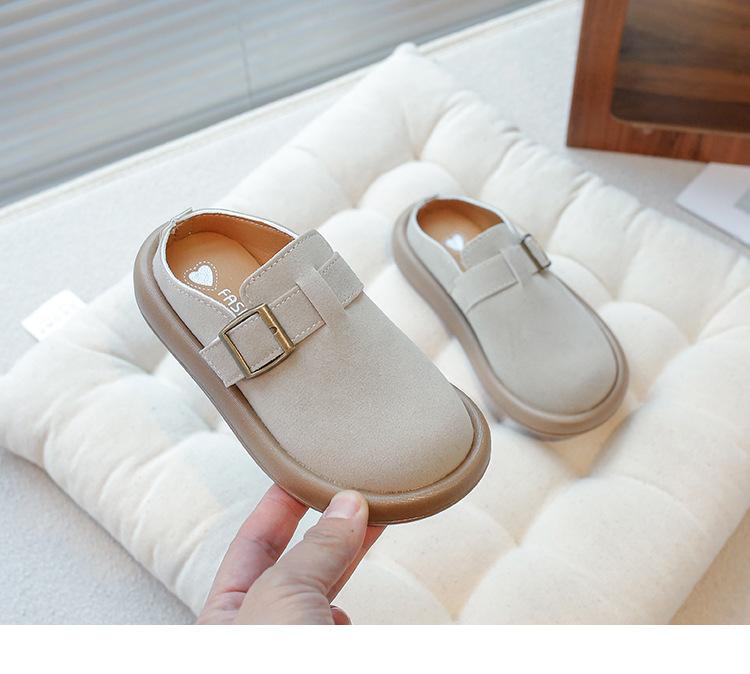 Product Introduction of Children's Closed Toe Boken Half Slippers 2025 Spring New Flat Non-Slip Soft Bottom Girls' Slip-on Outdoor Slippers 12
