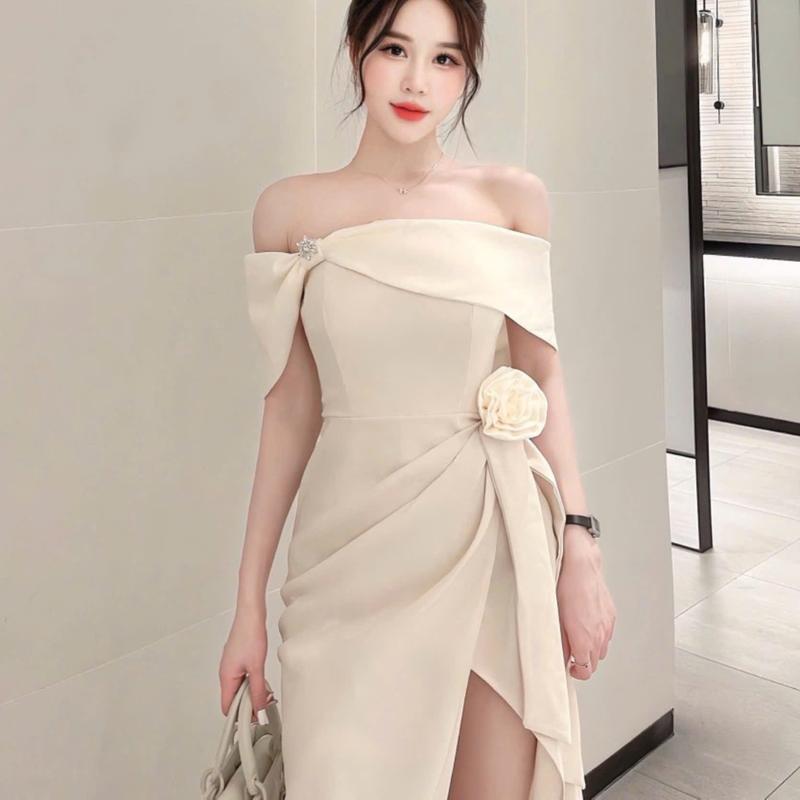 LORIS - Yuka Dress, Đầm trễ vai xẻ tà đi tiệc xinh 3