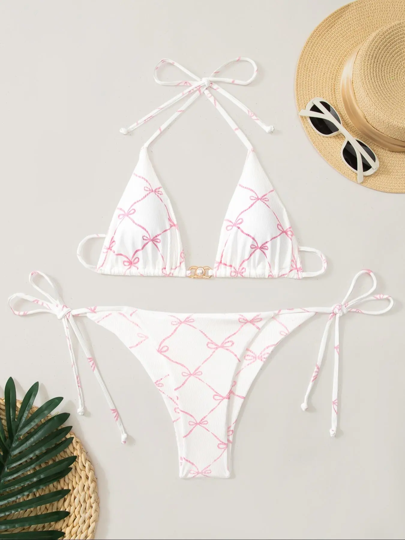 Two-Piece Set Women's All Over Bow Print Bikini Set, Casual Halter Neck Tie Back Triangle Swim Bra & Tie Side Swim Panty, Two-piece Swimsuit for Beach Holiday Vacation