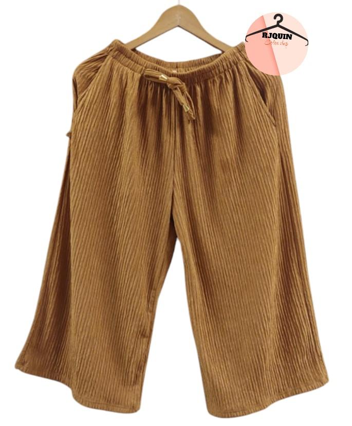 Product Introduction of 3/4 Square Tokong For Women.With Two Side Pocket, Fit 26"to 36"waistline. Womenswear Bottom Full Garterized, Stretchable Fabric 14