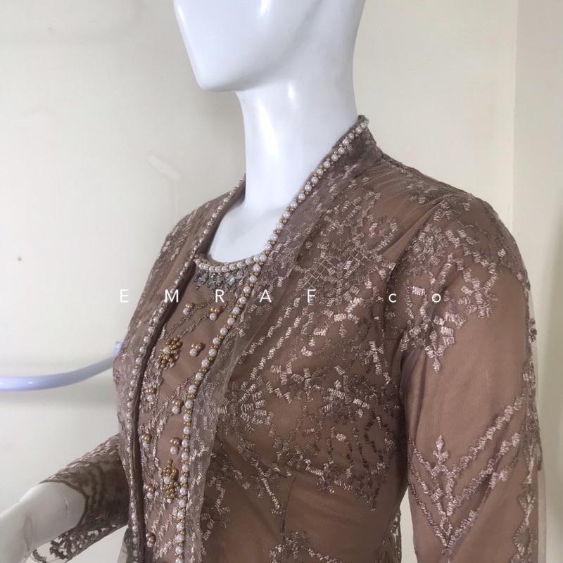kebaya kutu baru / kebaya modern/kebaya kutu baru / kebaya wisuda / kebaya couple / kebaya modern / kebaya favorite 2