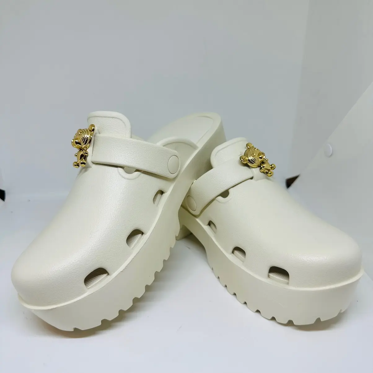 Sục tag gấu 3 màu - đế cao 5cm- siêu nhẹ- mới nhất- giá rẻ huỷ diệt Mũi tròn