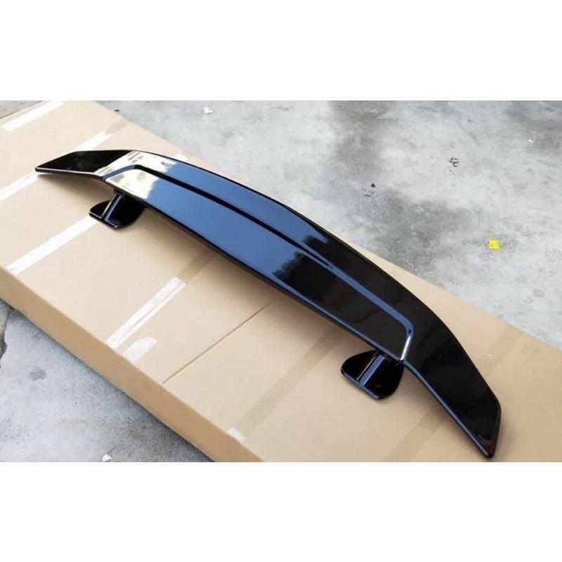 Đuôi gió thể thao dùng chung lắp mọi loại xe như accent, vios, innova, cerato, elantra, .... Phụ Tùng 1