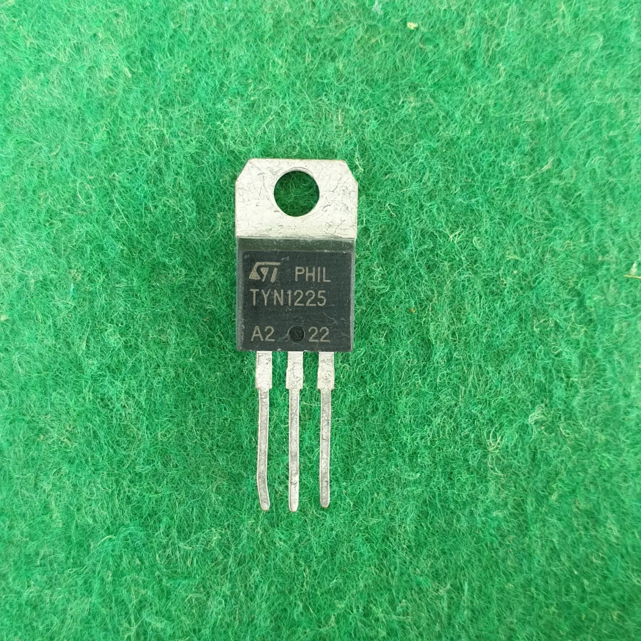 SCR TYN 1225 25A 1200V TO220 tháo máy