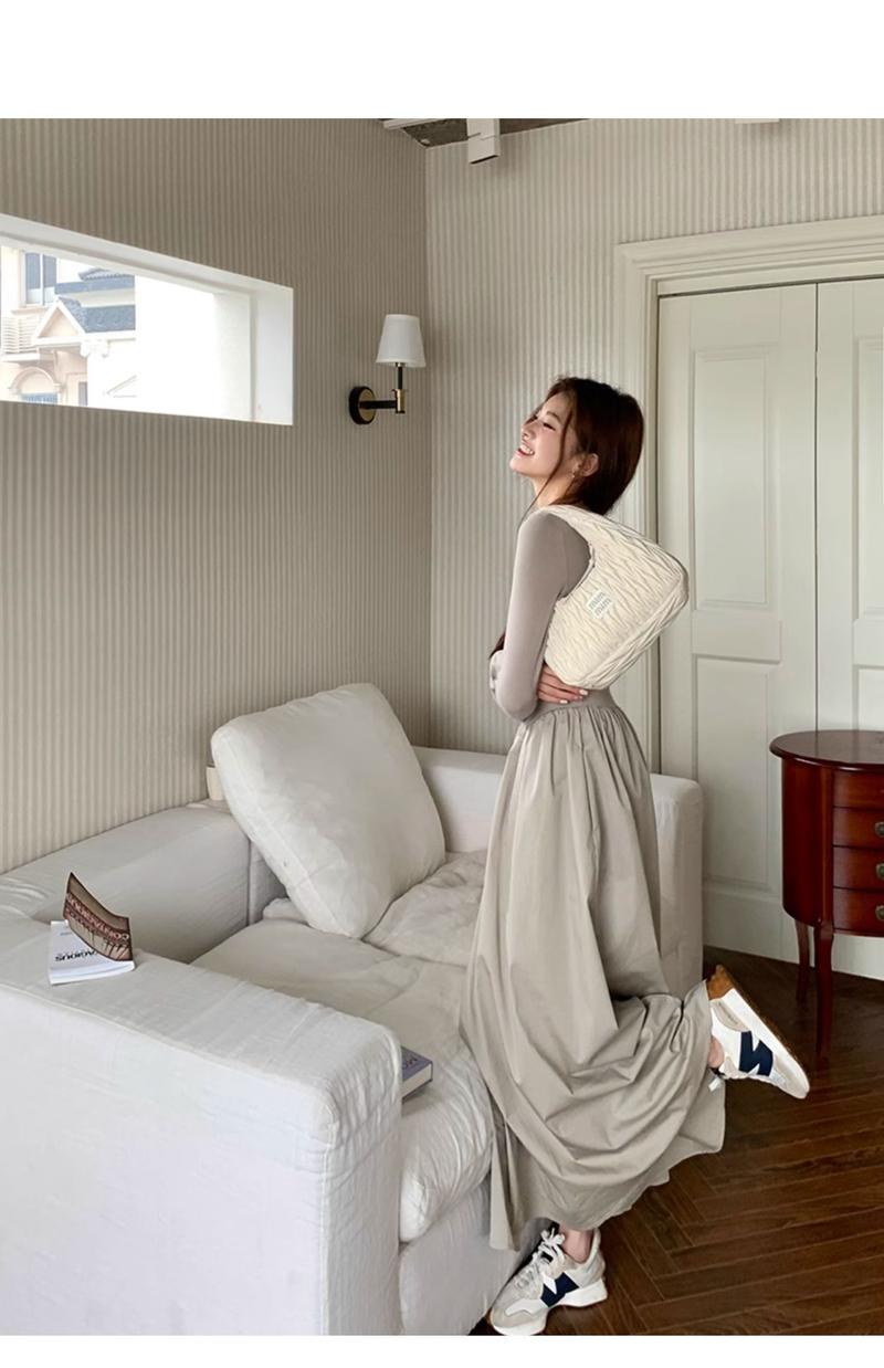 Product Introduction of French Hepburn style long sleeve square neck bottoms dress WOMEN'S autumn 2024 new high-grade elegant inner match long dress Casual Womenswear 13