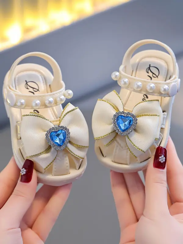 Baby Girl's Elegant Heart Decorated Bow Design Sandals, Cute Comfortable Princess Shoes for Daily Wear, Fashionable Shoes for Toddlers 4